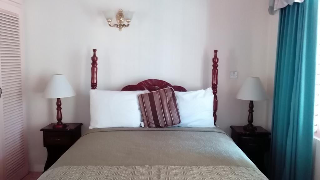 Silver Creek Resort Runaway Bay Esterno foto