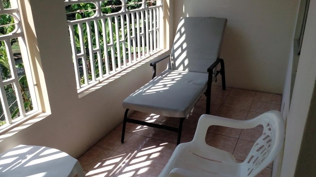 Silver Creek Resort Runaway Bay Esterno foto