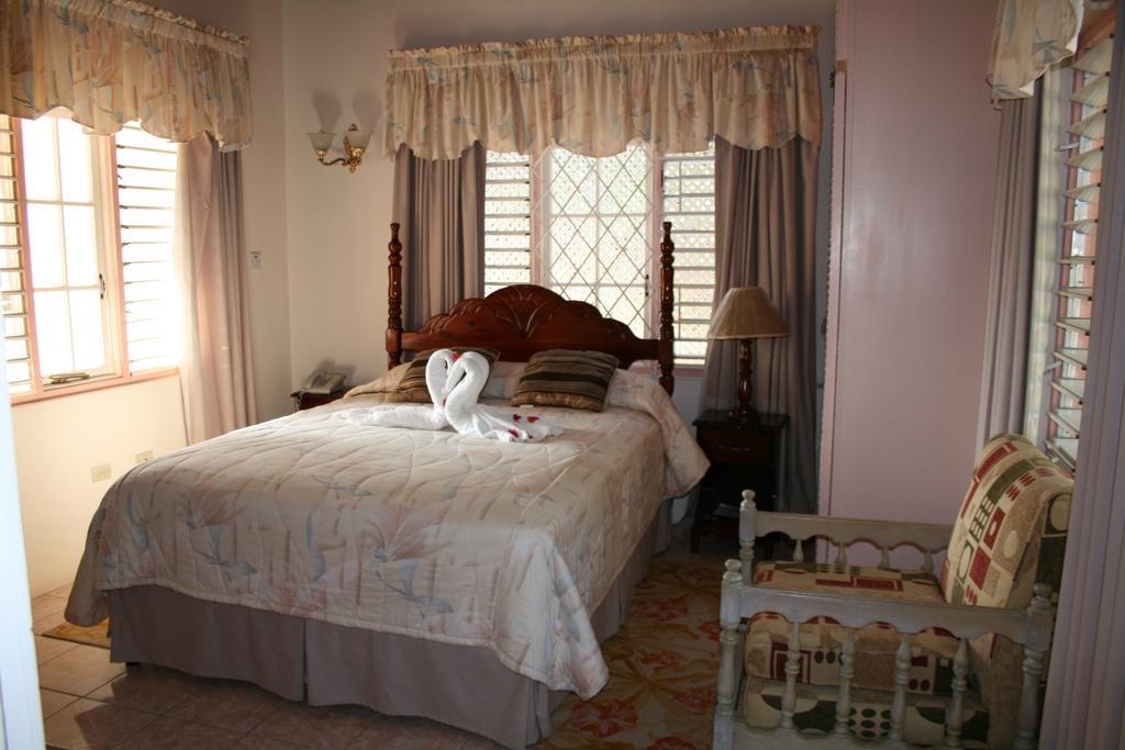 Silver Creek Resort Runaway Bay Esterno foto